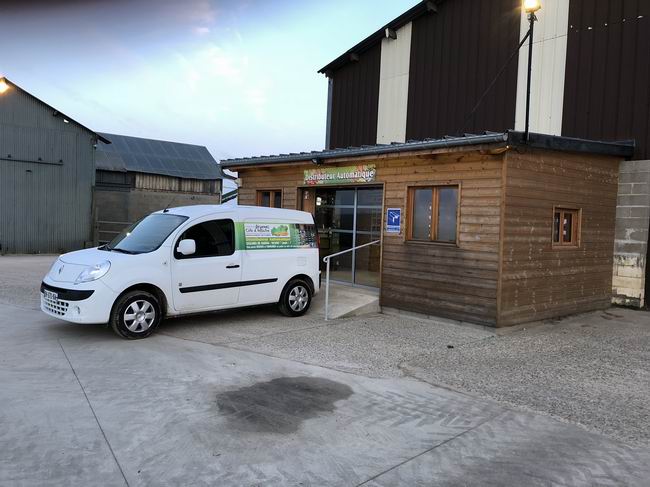 Local Distributeur 1